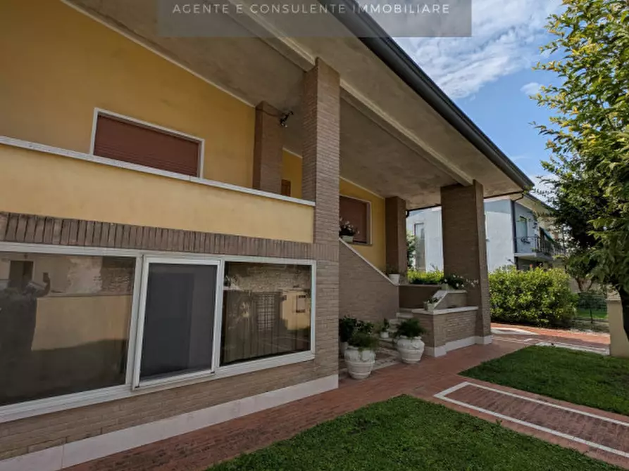 Immagine 50 di Villa in vendita  in Via dei Cappellari a Gaiarine