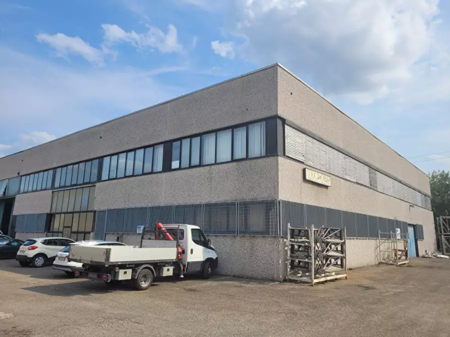 Immagine 2 di Capannone industriale in vendita  a Modena