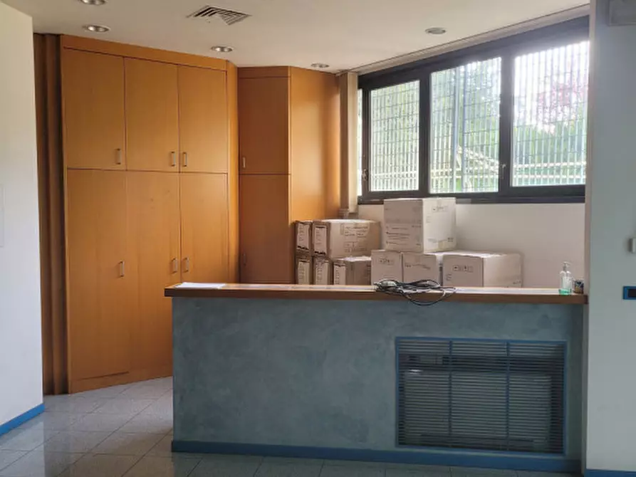 Immagine 4 di Capannone industriale in vendita  a Modena