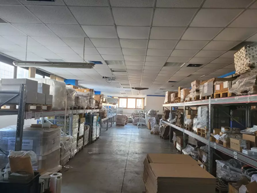 Immagine 5 di Capannone industriale in vendita  a Modena
