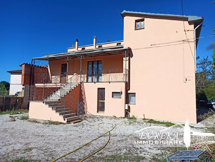 Immagine 2 di Casa indipendente in vendita  in LOCALITà PESCIA a Castiglione Del Lago