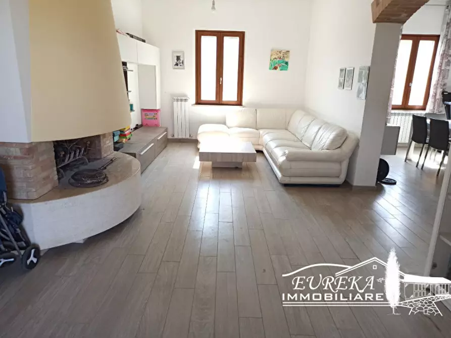 Immagine 11 di Casa indipendente in vendita  in LOCALITà PESCIA a Castiglione Del Lago