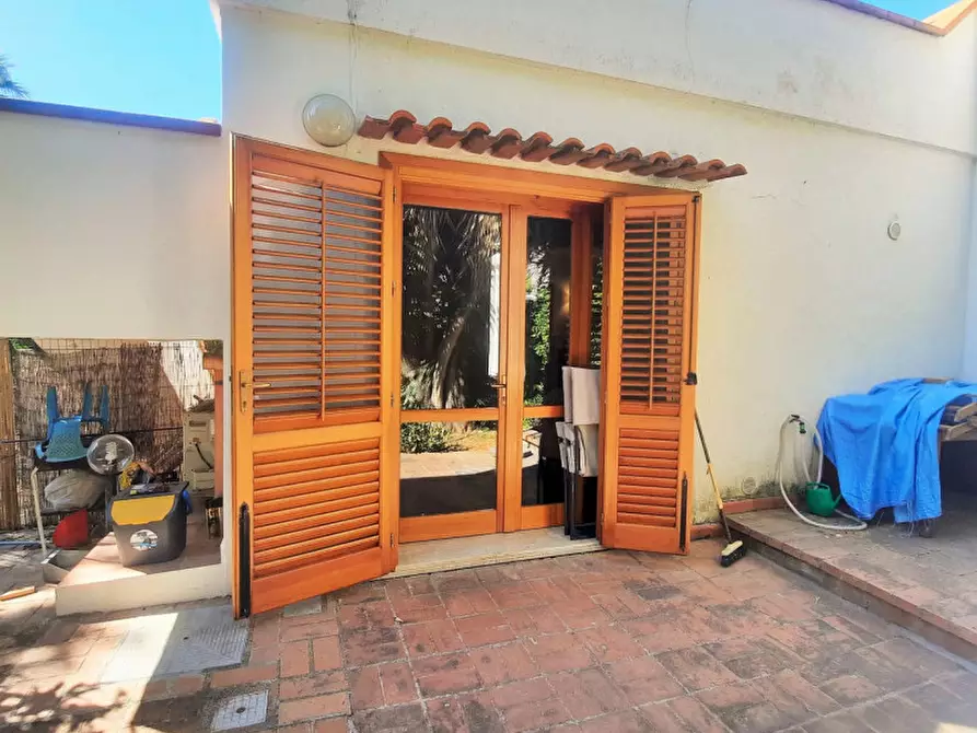 Immagine 1 di Villa in affitto  in Via Pazienza a Palermo