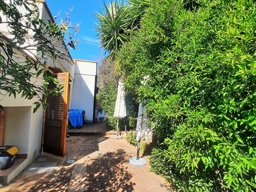 Immagine 14 di Villa in affitto  in Via Pazienza a Palermo