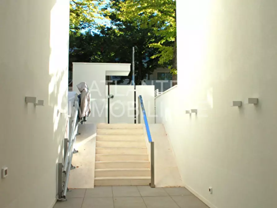 Immagine 1 di Attico in vendita  a Riccione