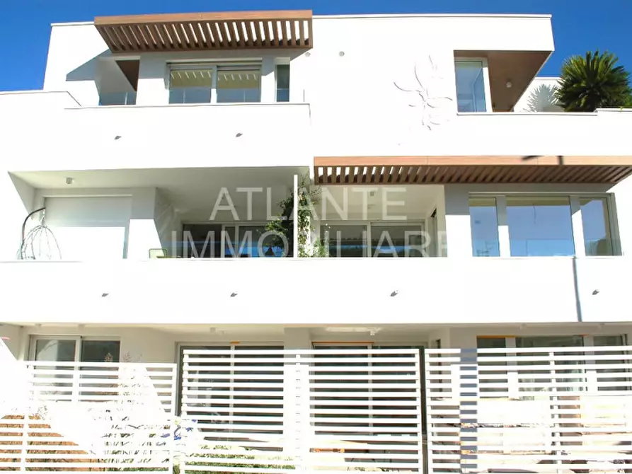 Immagine 4 di Attico in vendita  a Riccione