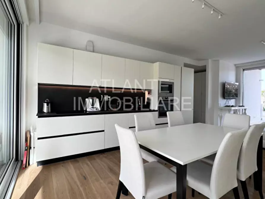 Immagine 19 di Attico in vendita  a Riccione