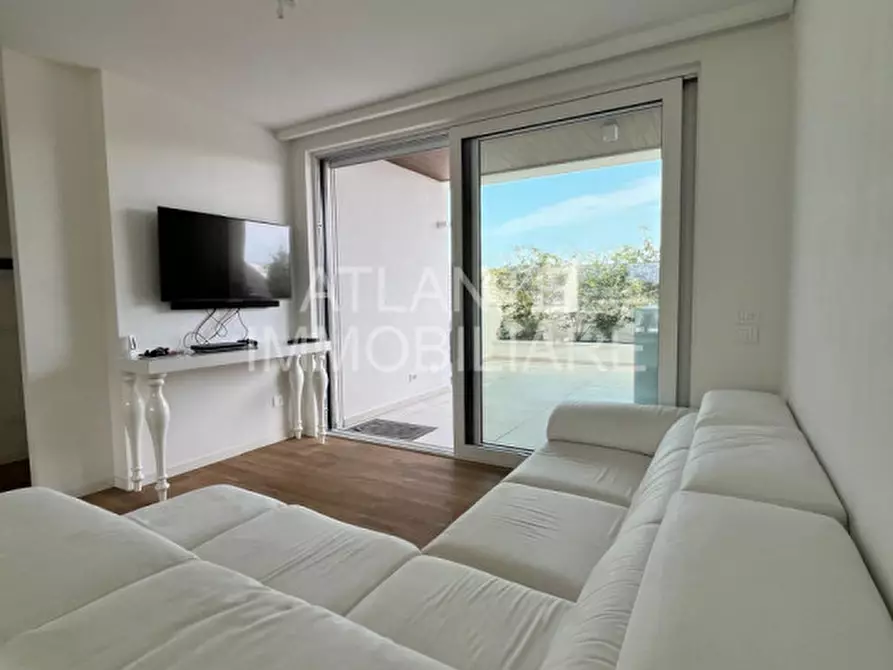 Immagine 26 di Attico in vendita  a Riccione