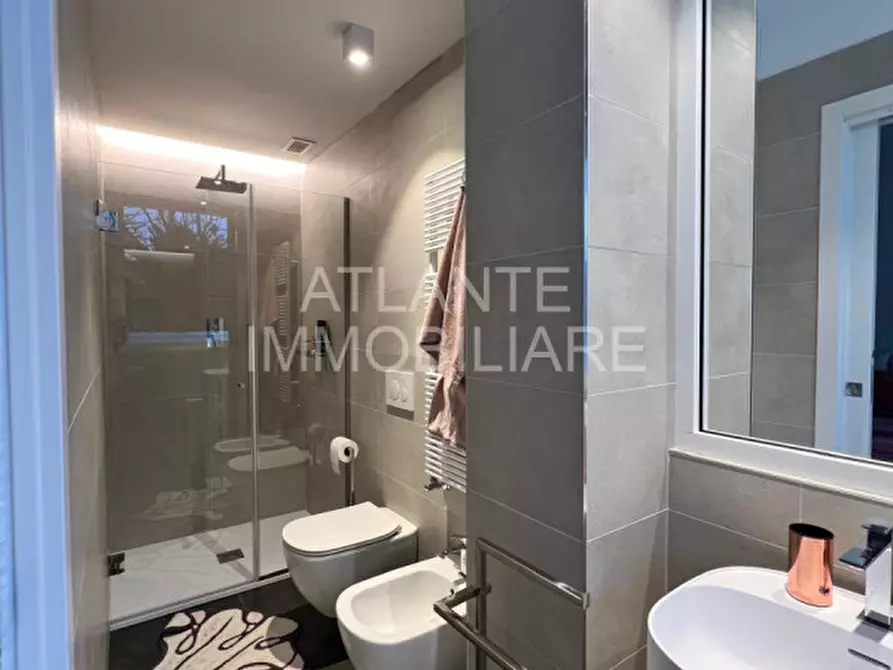 Immagine 33 di Attico in vendita  a Riccione