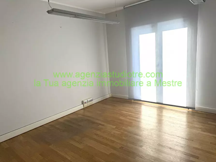 Immagine 11 di Negozio in affitto  in Via olmo a Martellago