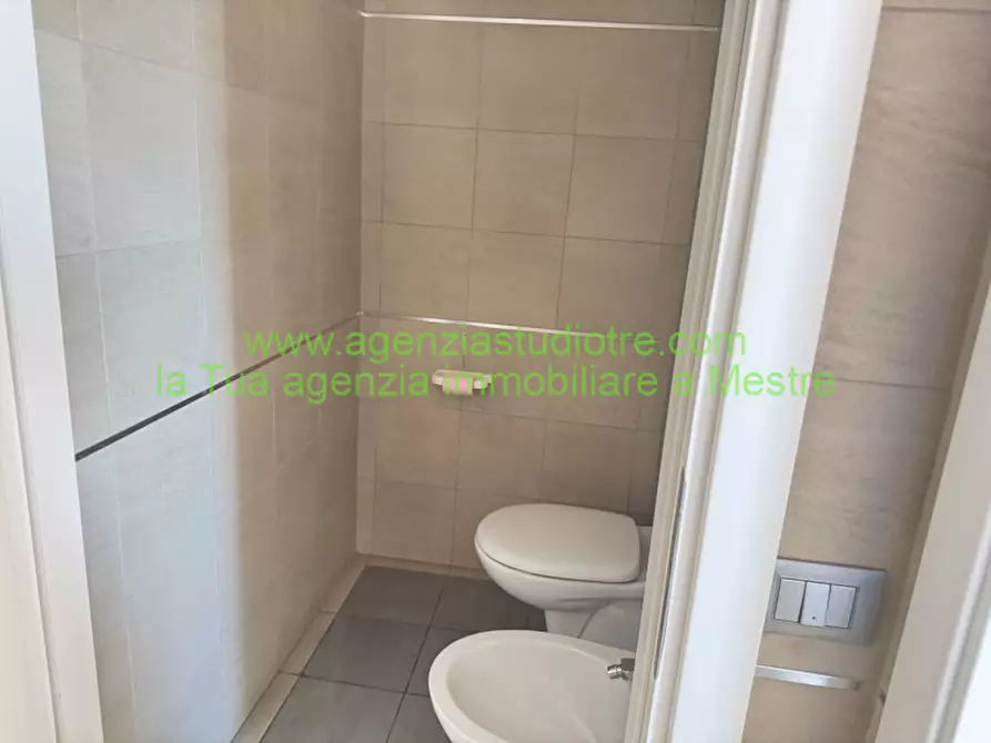 Immagine 14 di Negozio in affitto  in Via olmo a Martellago