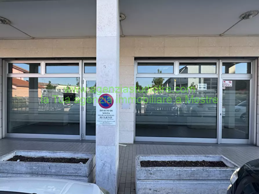 Immagine 17 di Negozio in affitto  in Via olmo a Martellago