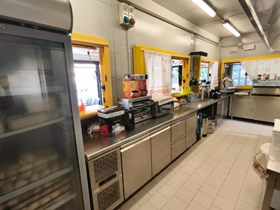 Immagine 13 di Attività commerciale in vendita  in Via della Libertà 22 a San Mauro Pascoli