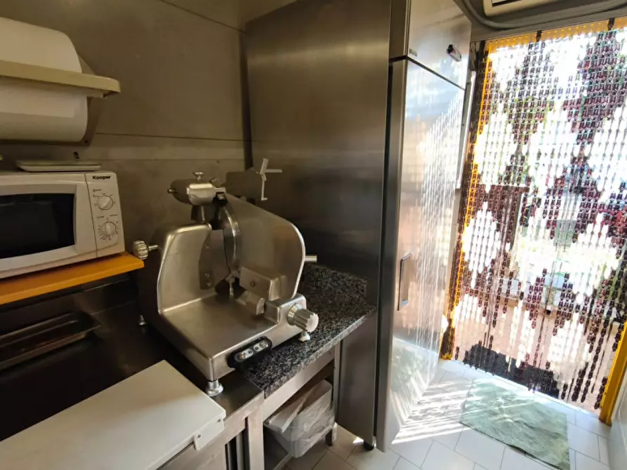 Immagine 18 di Attività commerciale in vendita  in Via della Libertà 22 a San Mauro Pascoli