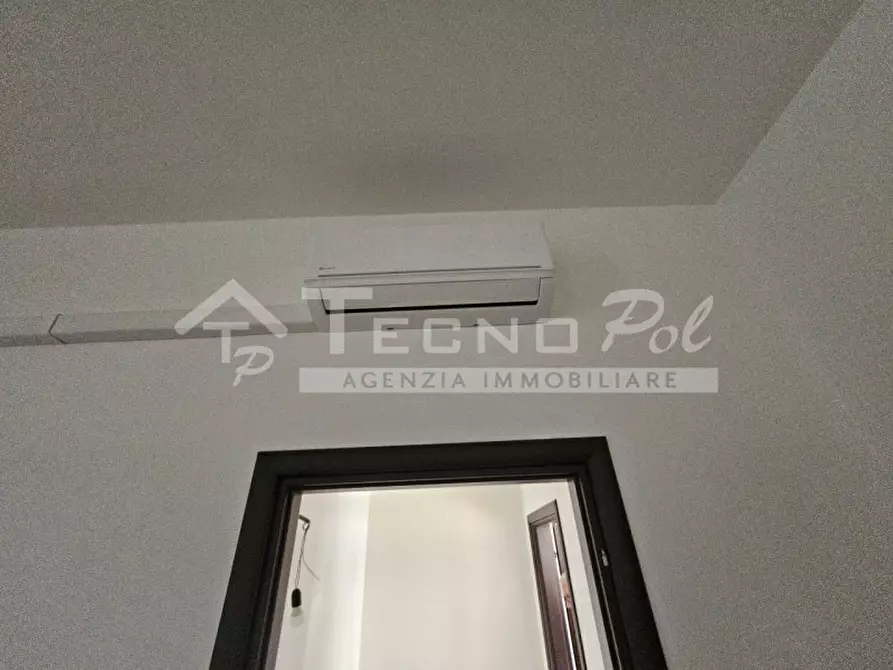 Immagine 9 di Negozio in affitto  a Cadoneghe