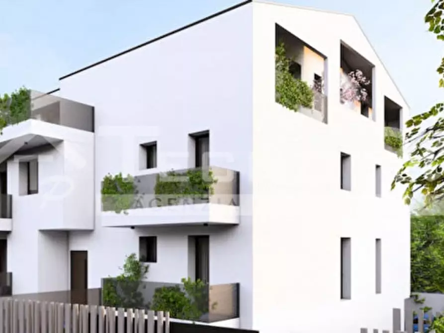 Immagine 11 di Appartamento in vendita  a Padova