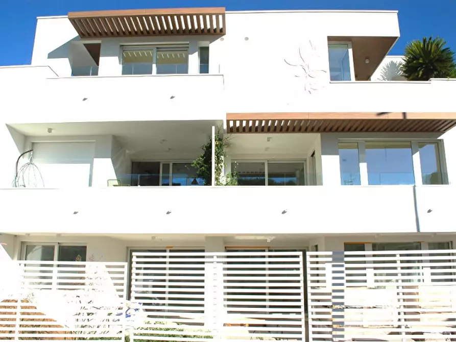 Immagine 19 di Appartamento in vendita  a Riccione