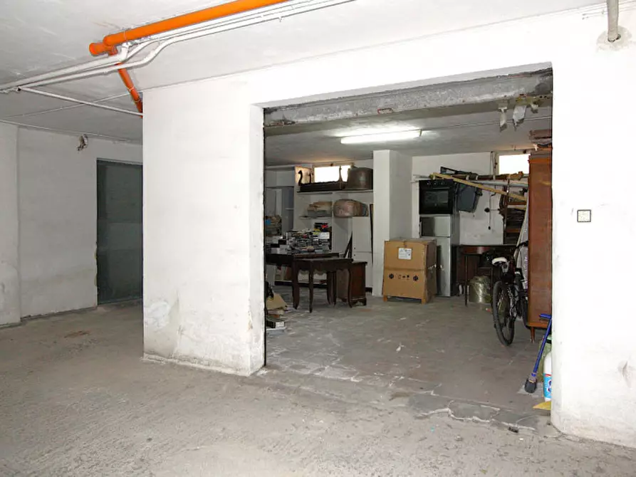 Immagine 4 di Garage in vendita  in Via Milano a Gallipoli