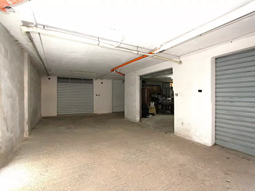 Immagine 7 di Garage in vendita  in Via Milano a Gallipoli