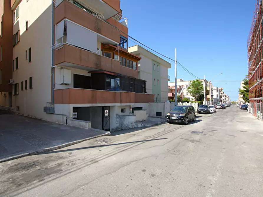 Immagine 11 di Garage in vendita  in Via Milano a Gallipoli