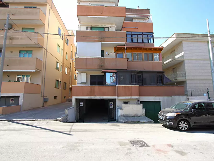 Immagine 13 di Garage in vendita  in Via Milano a Gallipoli