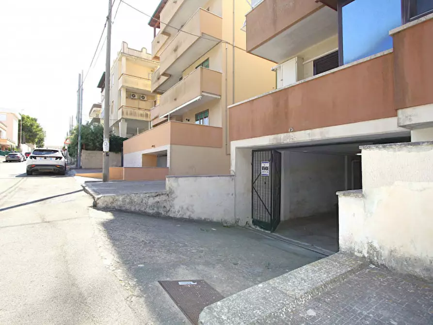 Immagine 14 di Garage in vendita  in Via Milano a Gallipoli
