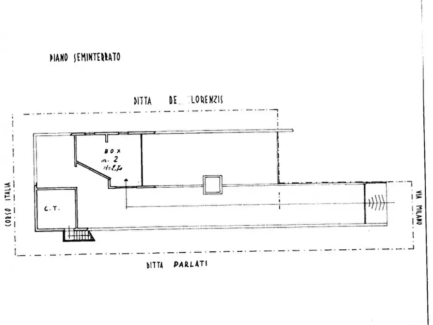 Immagine 15 di Garage in vendita  in Via Milano a Gallipoli