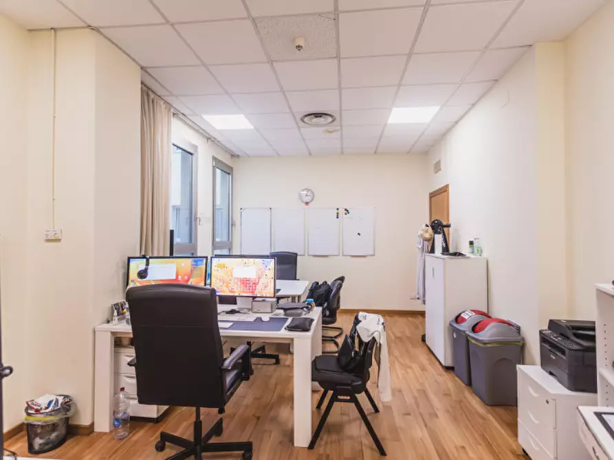 Immagine 15 di Ufficio in vendita  in Via vecchia Ferriera, 4 a Vicenza