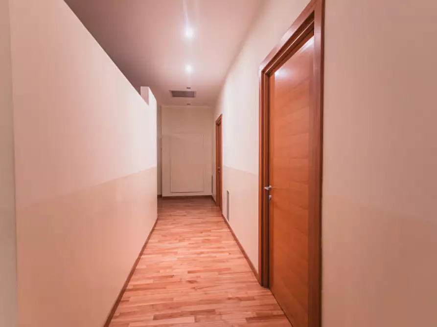 Immagine 16 di Ufficio in vendita  in Via vecchia Ferriera, 4 a Vicenza