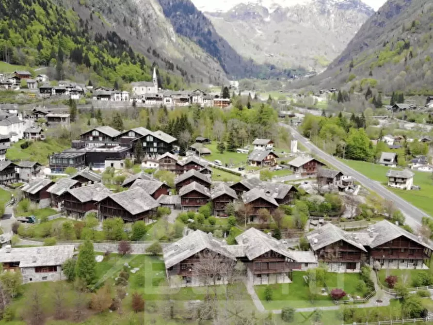 Immagine 10 di Casa indipendente in vendita  in Via Giacomo Matolo a Alagna Valsesia