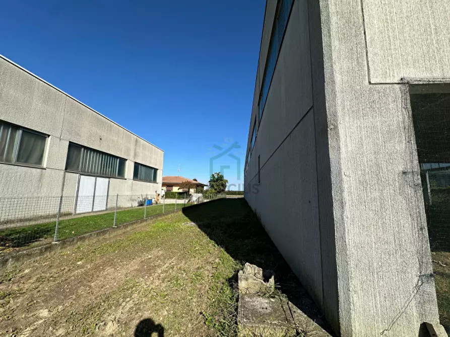 Immagine 1 di Capannone industriale in vendita  in Via Strà a Bonavigo