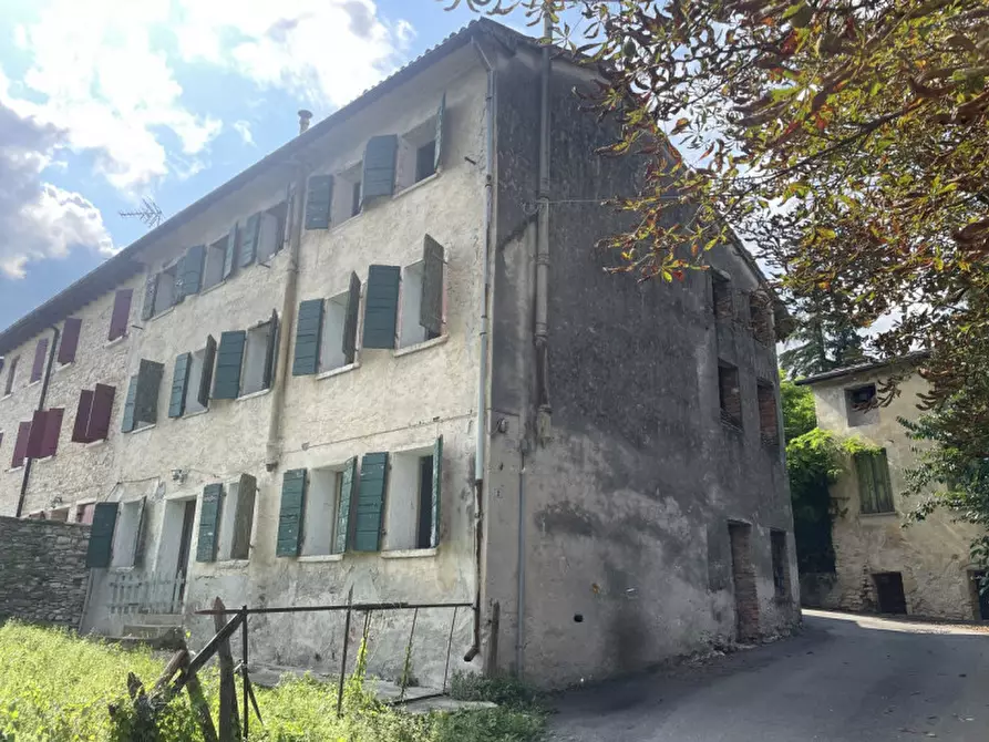 Immagine 2 di Rustico / casale in vendita  in Via San Giorgio a Cavaso Del Tomba