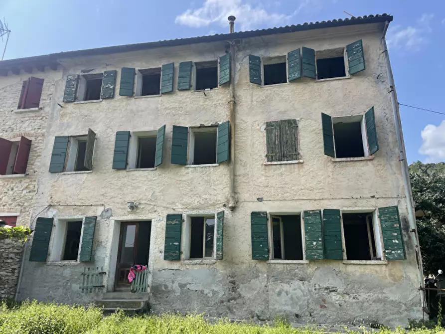 Immagine 3 di Rustico / casale in vendita  in Via San Giorgio a Cavaso Del Tomba