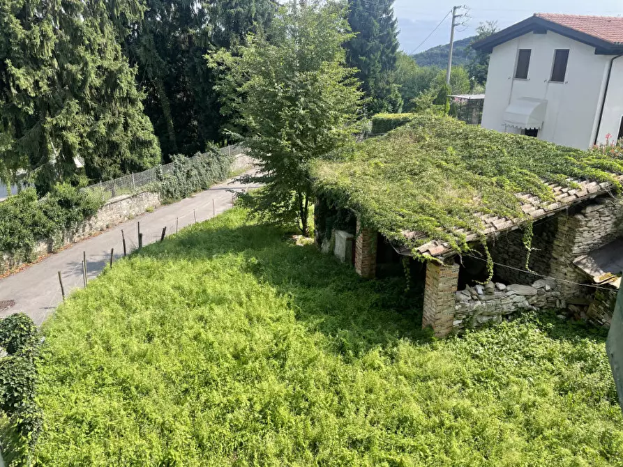 Immagine 10 di Rustico / casale in vendita  in Via San Giorgio a Cavaso Del Tomba