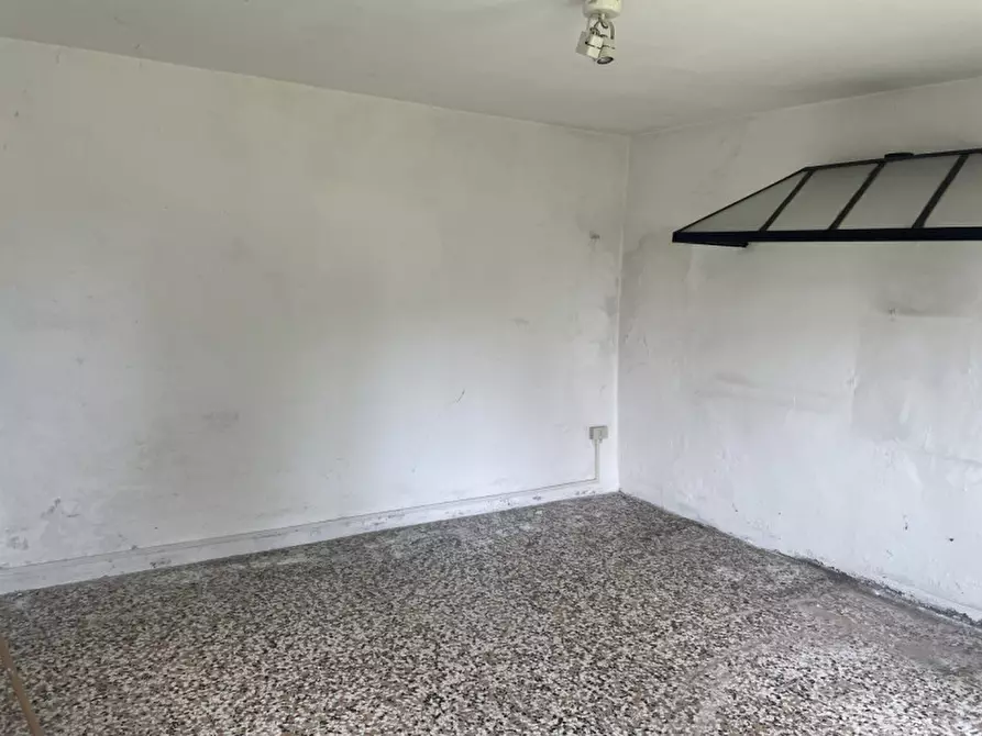 Immagine 12 di Rustico / casale in vendita  in Via San Giorgio a Cavaso Del Tomba