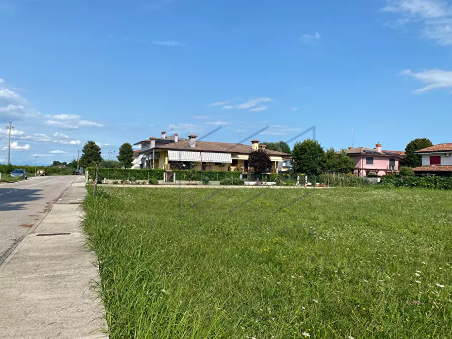 Immagine 3 di Terreno in vendita  a Pravisdomini