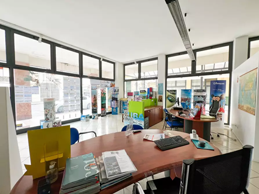 Immagine 6 di Negozio in vendita  in Corso delle Terme 25/A a Montegrotto Terme