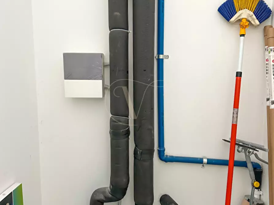 Immagine 13 di Negozio in vendita  in Corso delle Terme 25/A a Montegrotto Terme