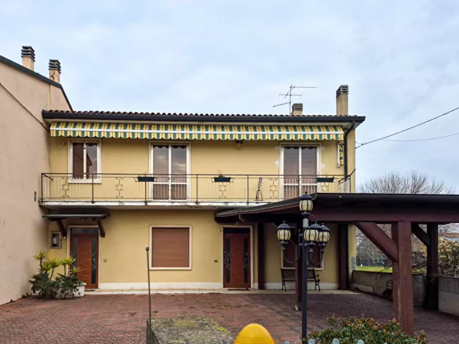 Immagine 17 di Casa bifamiliare in vendita  a Lonigo