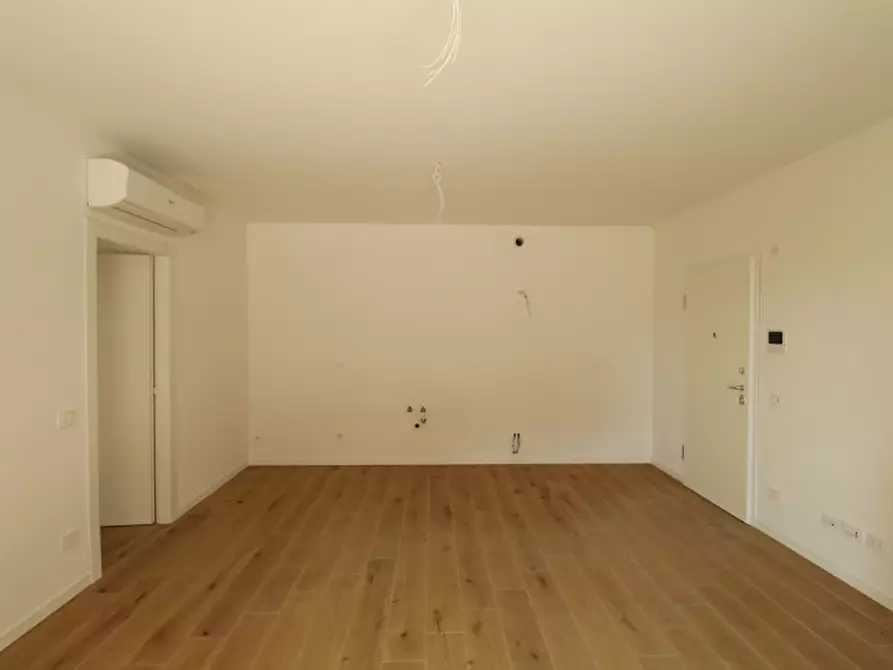 Immagine 5 di Villa in vendita  in Via Del Casale Solaro a Roma