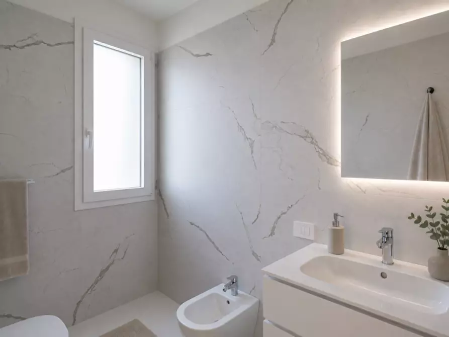 Immagine 12 di Villa in vendita  in Via Del Casale Solaro a Roma