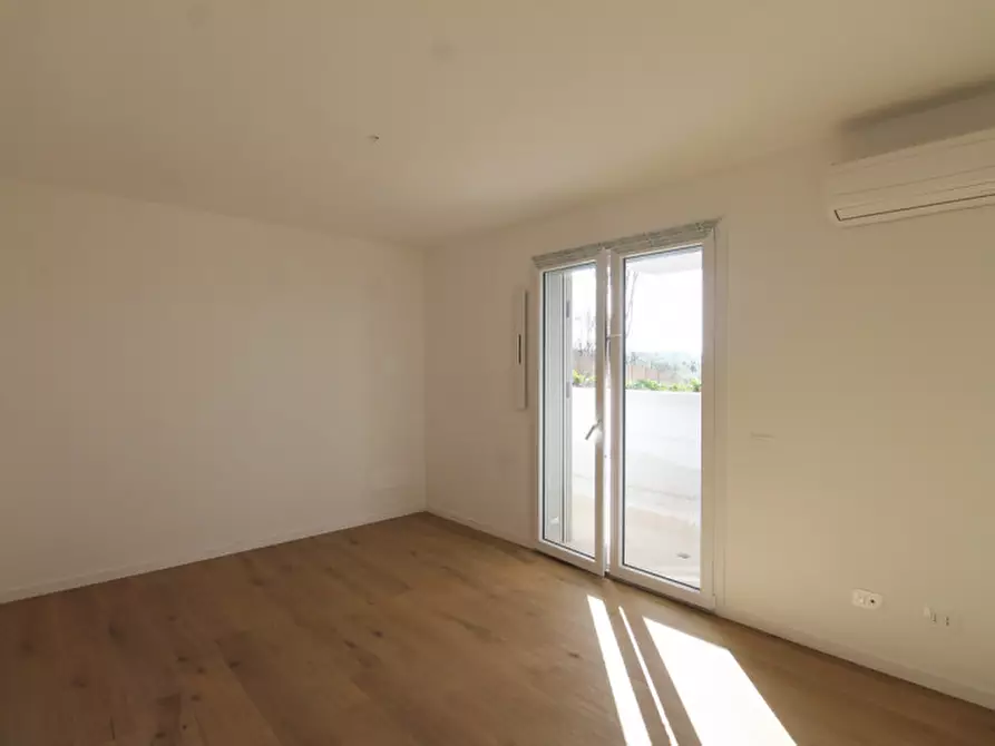 Immagine 38 di Villa in vendita  in Via Del Casale Solaro a Roma