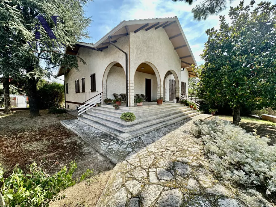 Immagine 1 di Casa indipendente in vendita  a Terre Roveresche