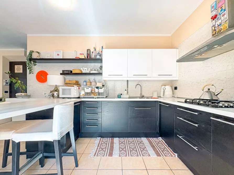 Immagine 3 di Appartamento in vendita  in Piazza Cleto Gallina 18 a Orta San Giulio