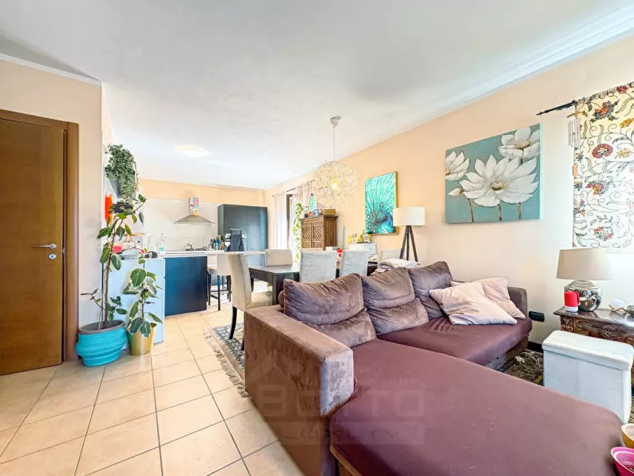 Immagine 7 di Appartamento in vendita  in Piazza Cleto Gallina 18 a Orta San Giulio