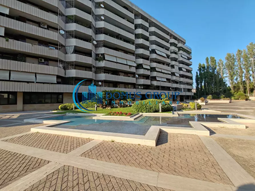 Immagine 3 di Appartamento in vendita  in Via Benedetto Croce a Roma