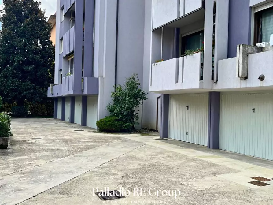 Immagine 31 di Appartamento in vendita  in Via Gaetano Costantini, 57 a Vicenza