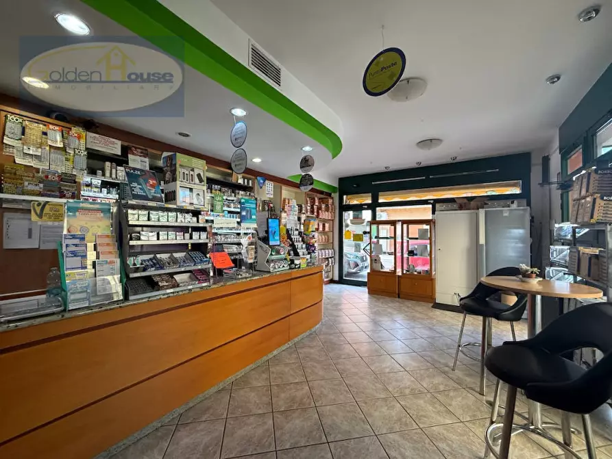 Immagine 3 di Attività commerciale in vendita  in Via Guglielmo Marconi 8 a Molinella