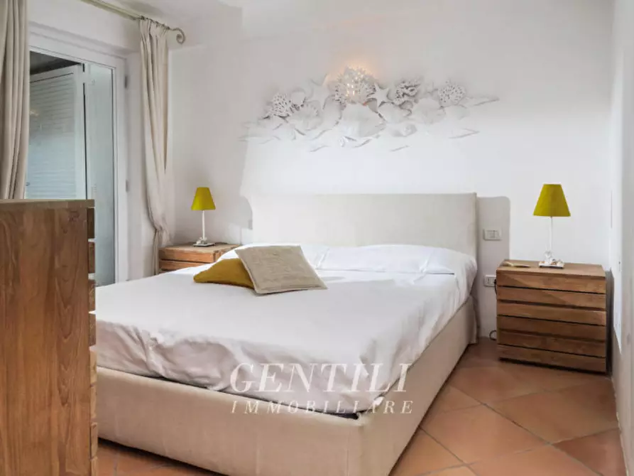 Immagine 15 di Villa in vendita  in Via Capo Ferro a Arzachena