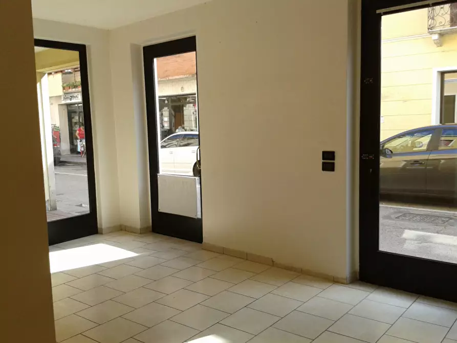 Immagine 3 di Negozio in affitto  a Badia Polesine